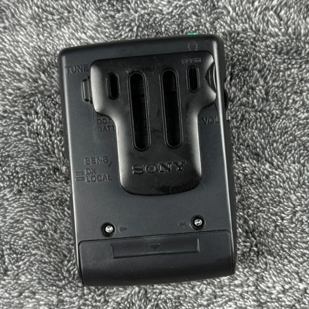 Sony Walkman SRF-46 FM Stereo Radio Portable Vintage Black Pocket Radio 2.0oz